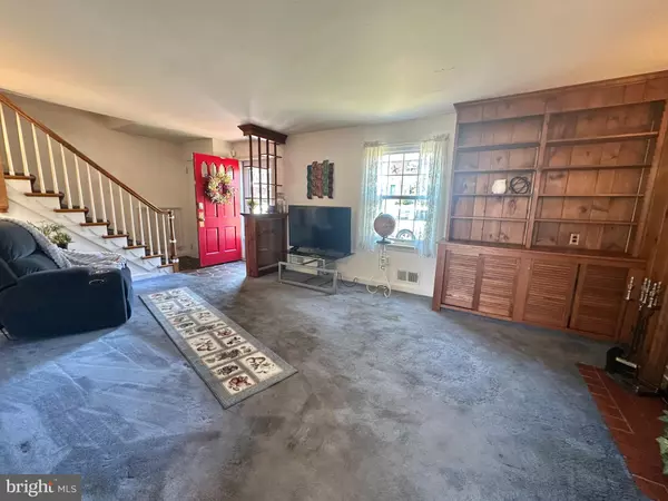 York, PA 17404,2142 WORTH ST