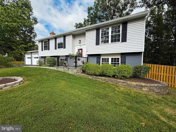 Sterling, VA 20164,229 APPLEGATE DR