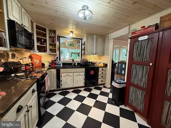 Sterling, VA 20164,229 APPLEGATE DR