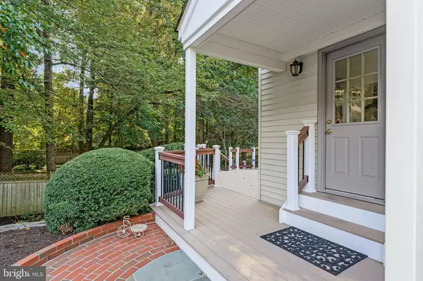 Oakton, VA 22124,10309 HICKORY FOREST DR