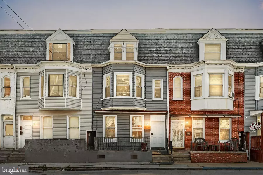 716 W PHILADELPHIA ST, York, PA 17401