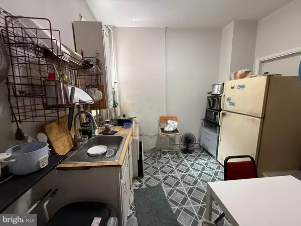 Philadelphia, PA 19145,1502 MOORE ST