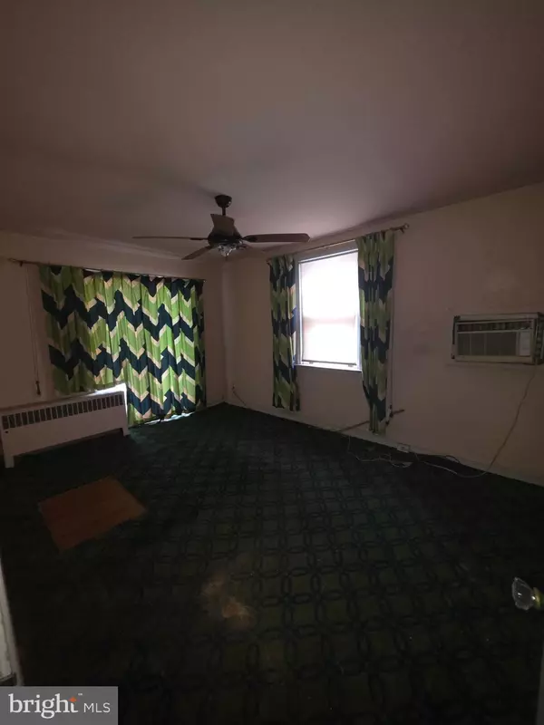 Philadelphia, PA 19131,4952 WYNNEFIELD AVE