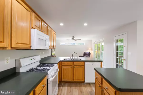 Waldorf, MD 20603,2852 PORTOBELLO CT