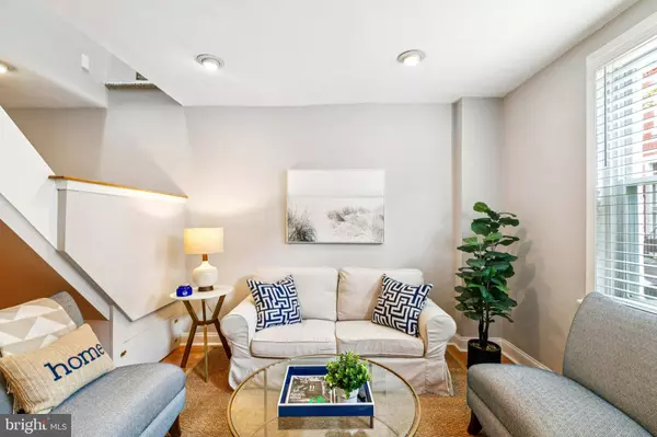 Philadelphia, PA 19130,746 N JUDSON ST