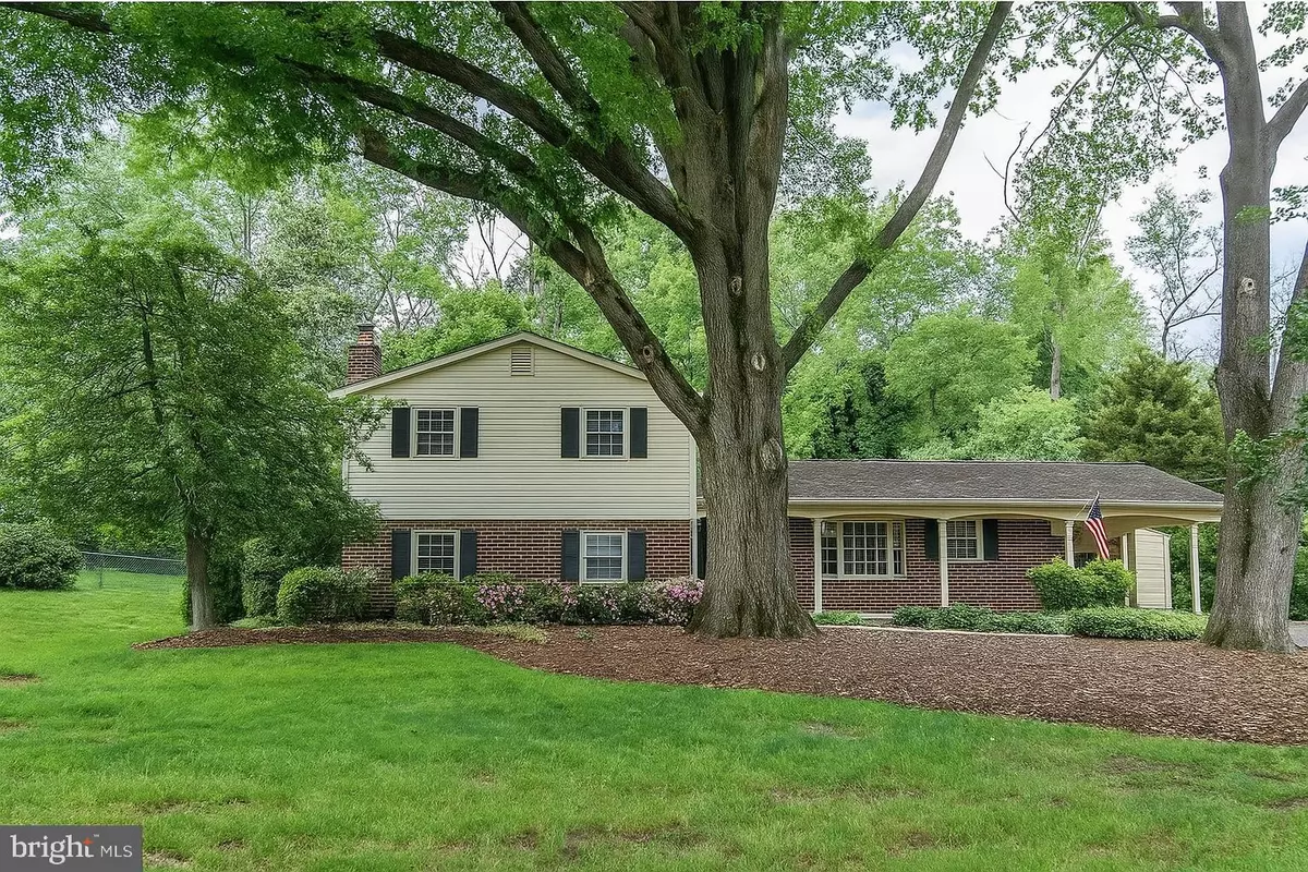 Alexandria, VA 22307,7128 DEVONSHIRE RD