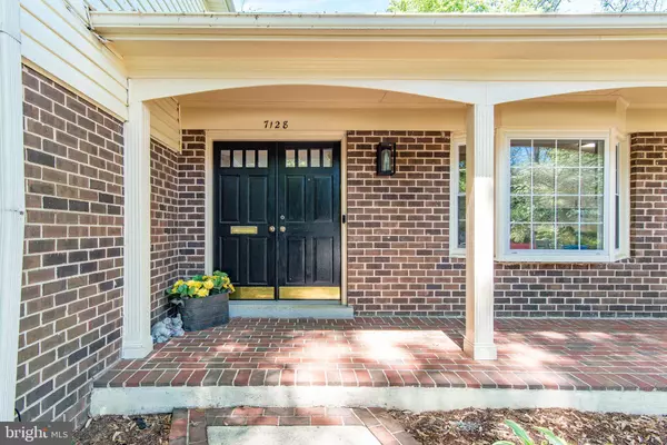 Alexandria, VA 22307,7128 DEVONSHIRE RD