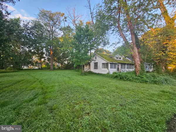 Tracys Landing, MD 20779,525 JAMES AVE