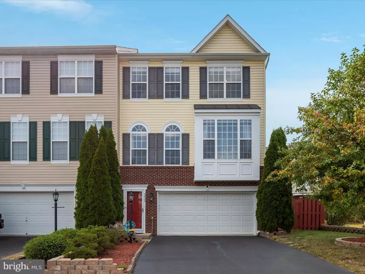 Woodbridge, VA 22191,2433 BATTERY HILL CIR