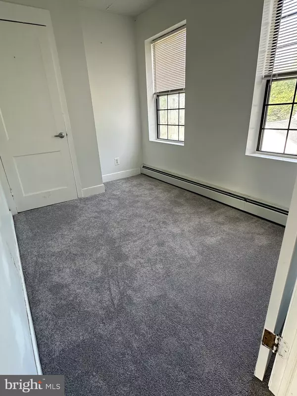 Norwood, PA 19074,527 DELAWARE AVE #A