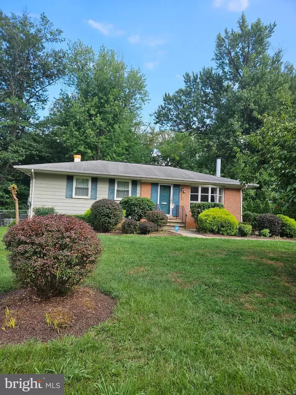 2653 BOWLING GREEN DR, Vienna, VA 22180