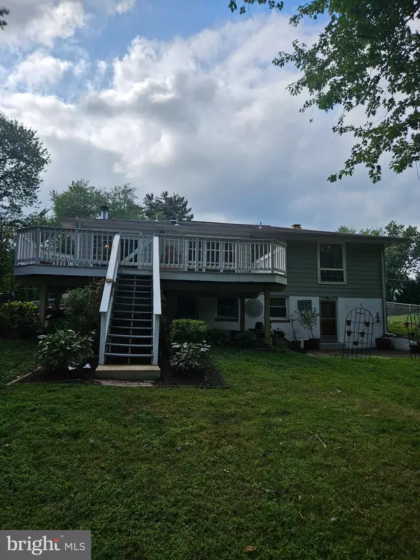 Vienna, VA 22180,2653 BOWLING GREEN DR