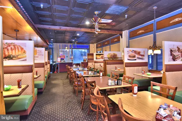 Lewes, DE 19958,17252 N VILLAGE MAIN BLVD #7