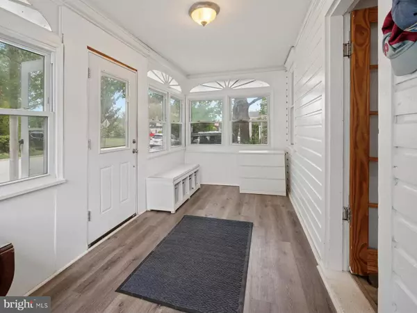 Glenside, PA 19038,943 TENNIS AVE