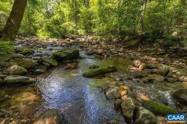 2530 BEECH GROVE RD, Roseland, VA 22967