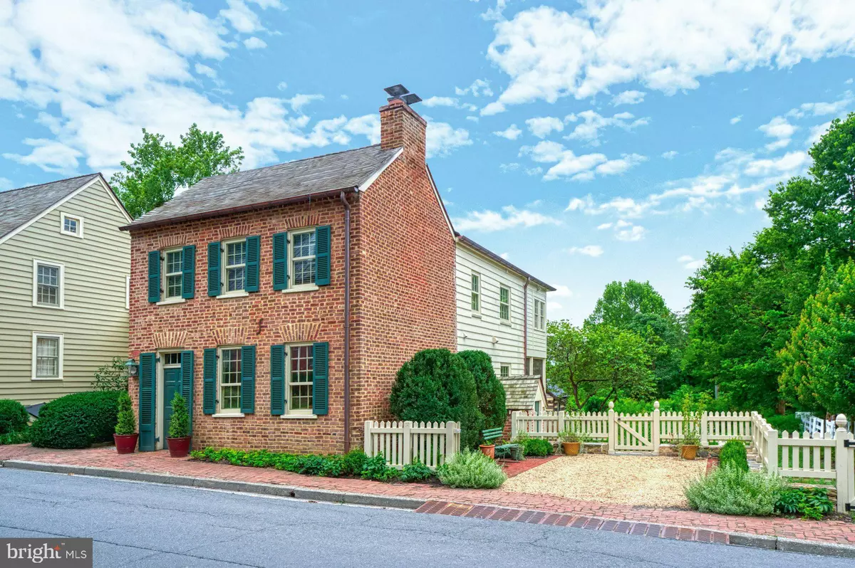 Waterford, VA 20197,40135 MAIN ST
