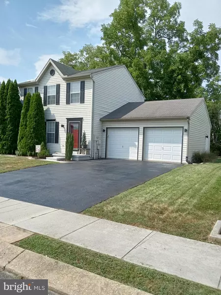276 DRUMMER DR, New Oxford, PA 17350