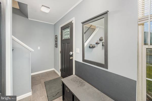 New Oxford, PA 17350,276 DRUMMER DR