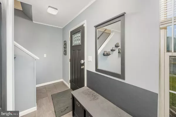 New Oxford, PA 17350,276 DRUMMER DR