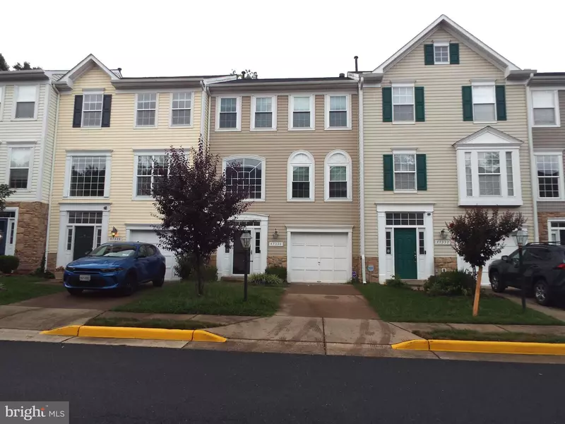 47330 ROCK FALLS TER, Sterling, VA 20165