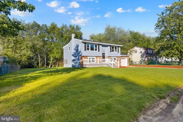 2 KIOWA TRL, Browns Mills, NJ 08015