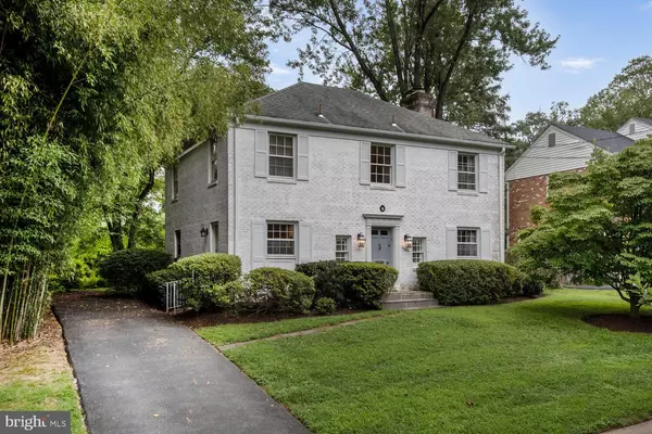 7721 MARYKNOLL AVE, Bethesda, MD 20817