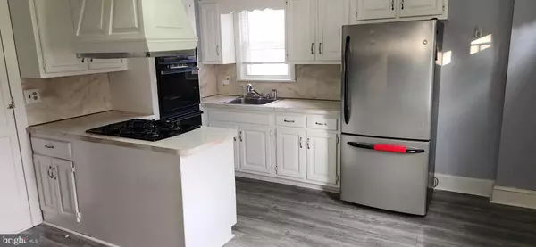 Trenton, NJ 08638,709 MULBERRY ST S