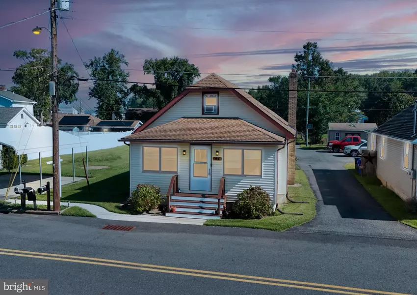44 DELAWARE AVE, Salem, NJ 08079