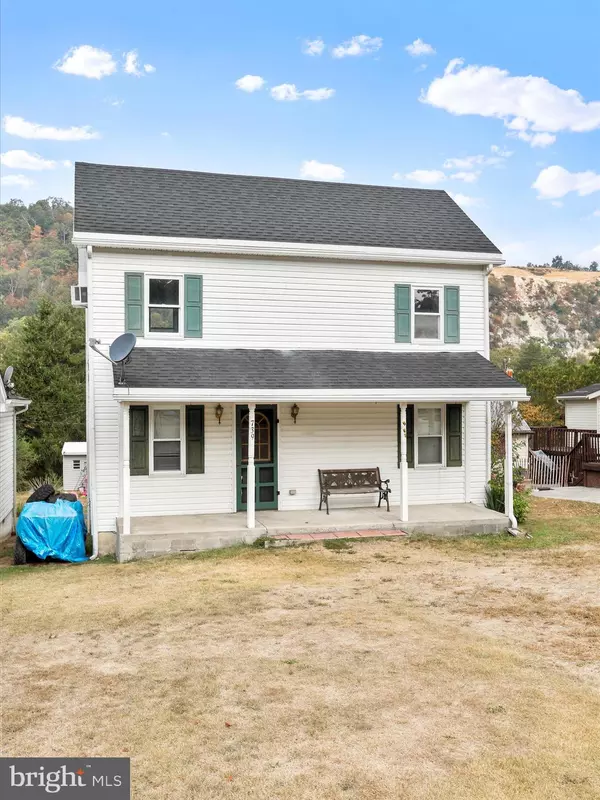 Berkeley Springs, WV 25411,739 HARRISON AVE