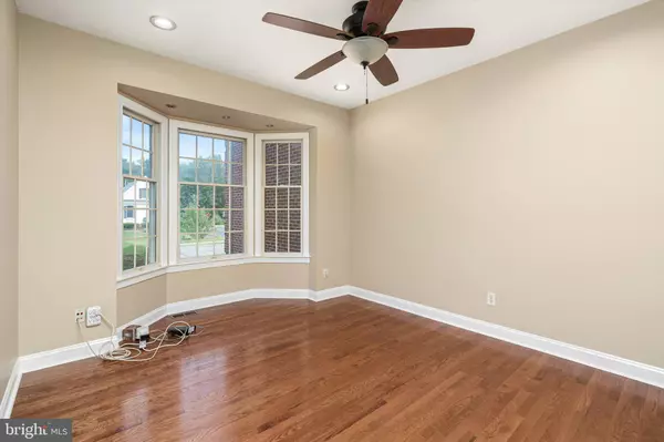 Plainsboro, NJ 08536,15 MEADOWLARK DR