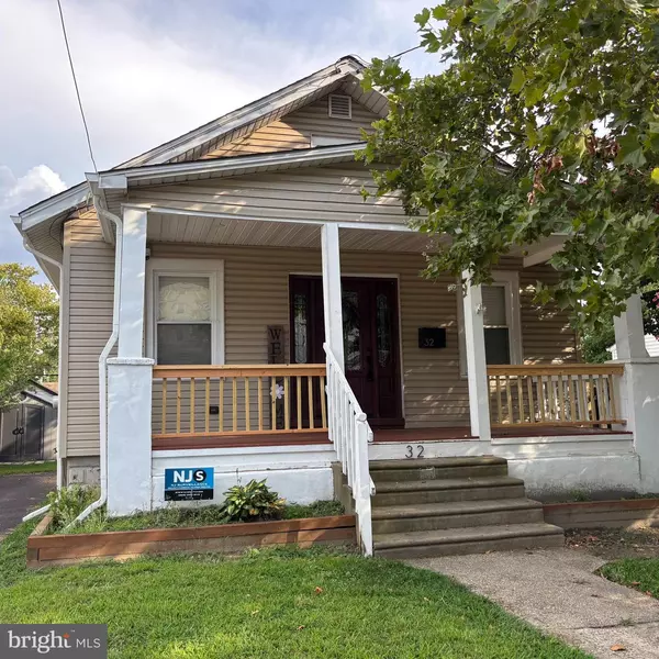 32 PEAR ST, Palmyra, NJ 08065