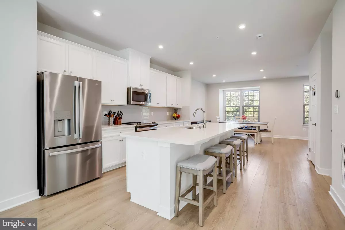 Laurel, MD 20707,14502 STAR VIEW LN