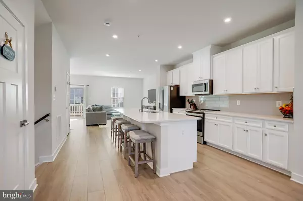 Laurel, MD 20707,14502 STAR VIEW LN