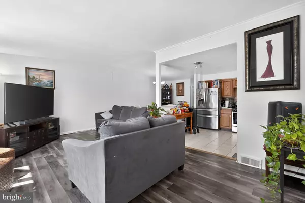 Philadelphia, PA 19111,7830 SUMMERDALE AVE