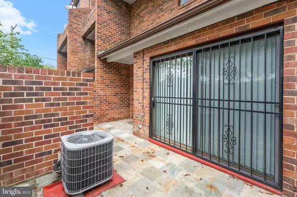 Washington, DC 20017,1049 MICHIGAN AVE NE #1049