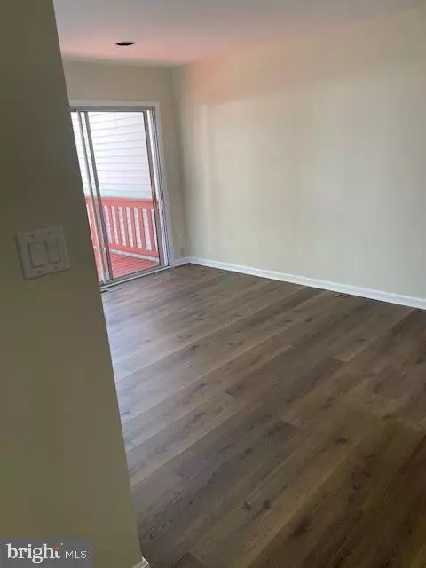 Laurel, MD 20723,9401 RIVERBRINK CT