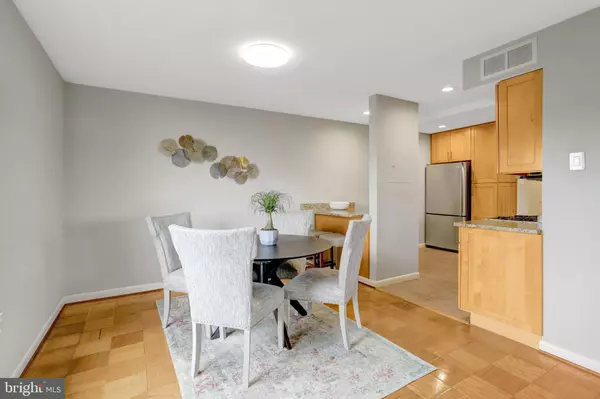 Falls Church, VA 22044,3100 S MANCHESTER ST #1128