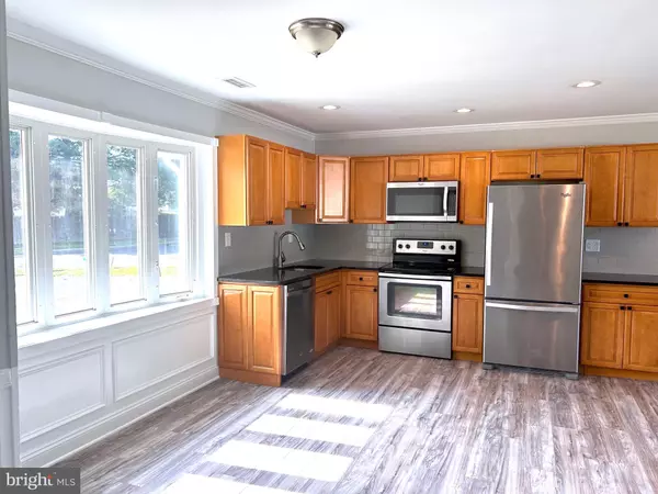 Levittown, PA 19057,240 GOLDENRIDGE DR