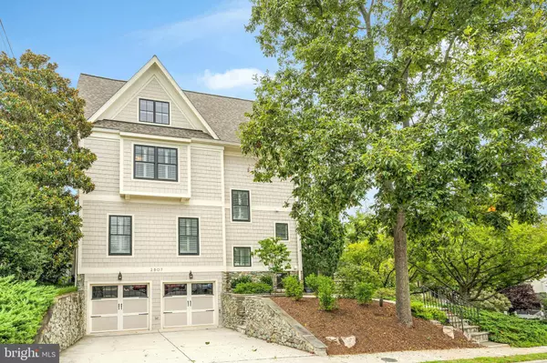 2807 1ST RD N, Arlington, VA 22201