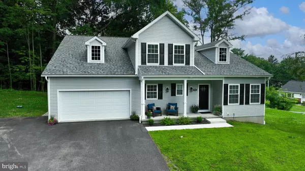 2312 RALEIGH DR, Lancaster, PA 17601