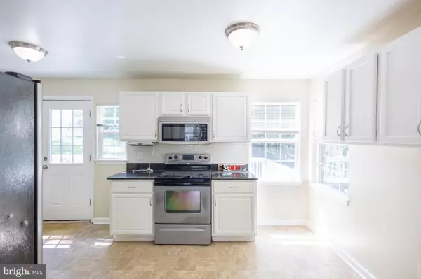 District Heights, MD 20747,2118 RAMBLEWOOD DR