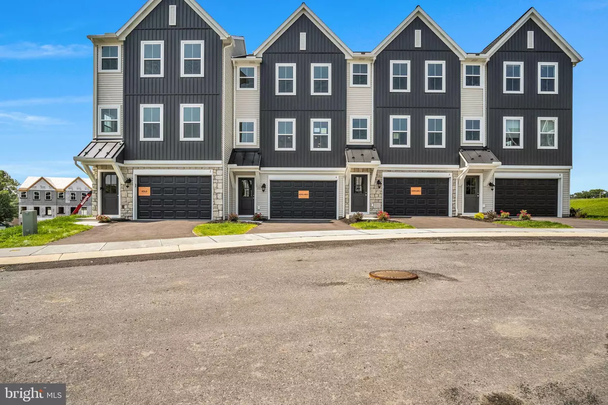 Carlisle, PA 17015,4 MORGAN CIR