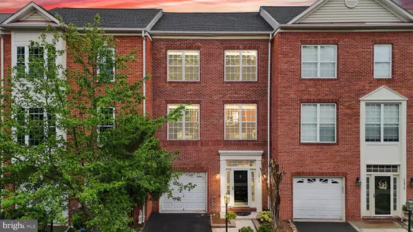 12913 WOOD CRESCENT CIR, Herndon, VA 20171