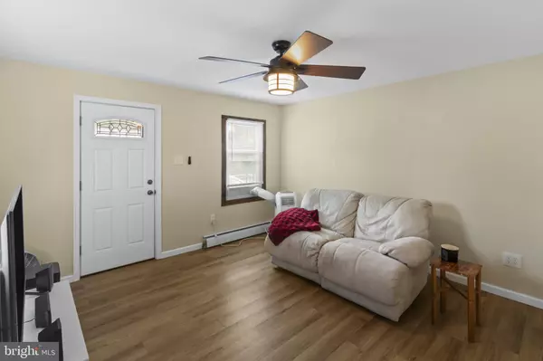 Mount Holly, NJ 08060,113 RISDON ST