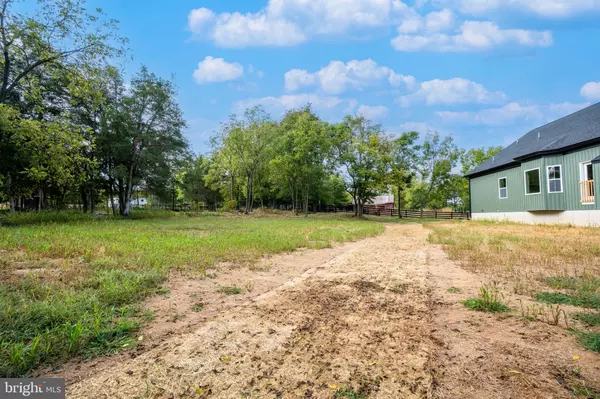 Kearneysville, WV 25430,111 FOXGLOVE LN