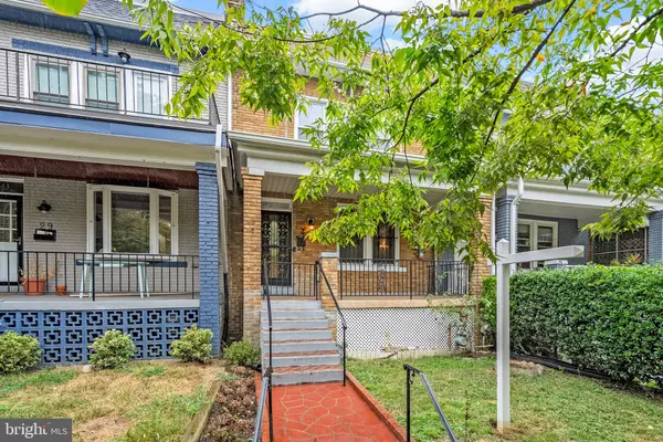 Washington, DC 20011,28 SHERMAN CIR NW