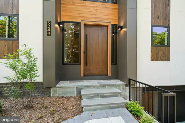 Washington, DC 20016,5244 WATSON ST NW