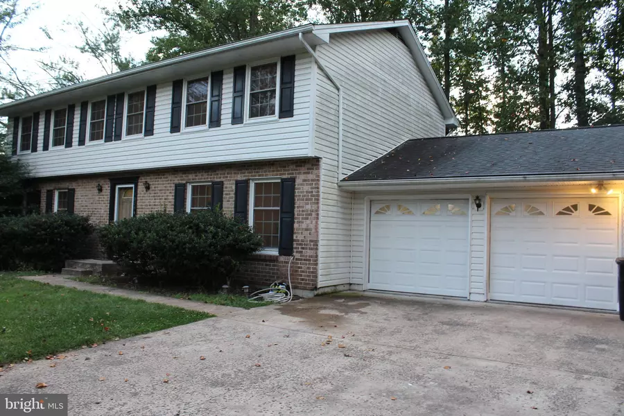 15084 GREENMOUNT DR, Woodbridge, VA 22193