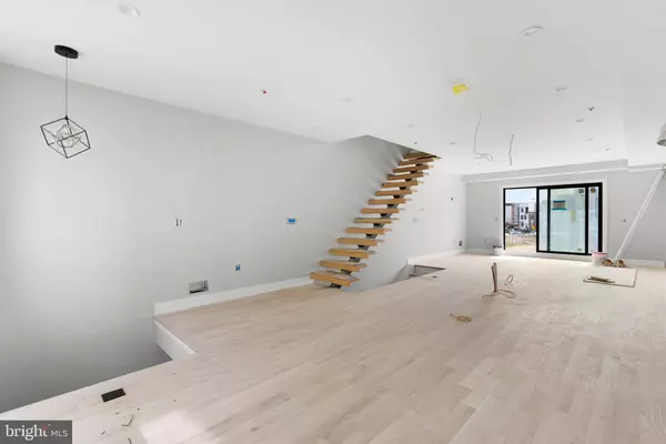 830 CAMERON ST, Philadelphia, PA 19130