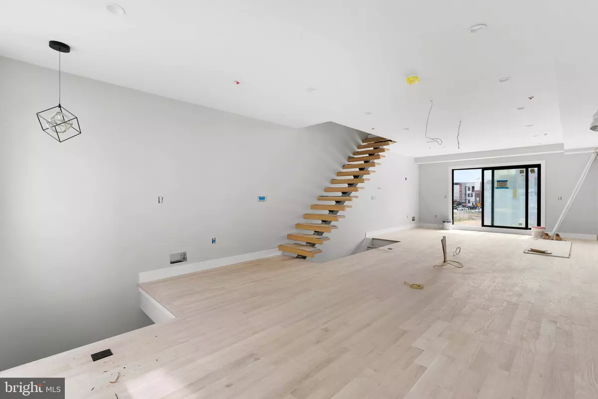 Philadelphia, PA 19130,830 CAMERON ST